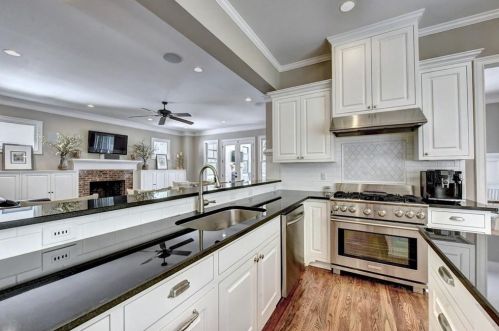 1603 Grant Dr, Atlanta GA  30319-3589 exterior