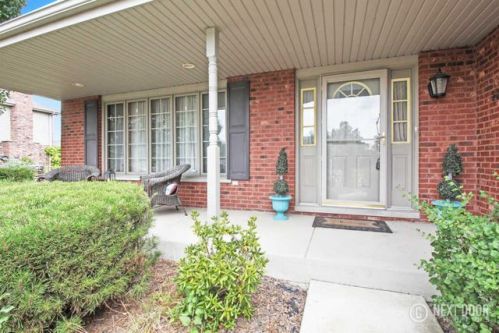 19415 Waterford Ln, Mokena, IL 60448-8380