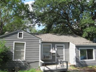 1207 30th St, Bryan TX  77802-1208 exterior