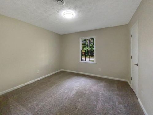 548 Knollwood Dr, Stockbridge GA  30281-2018 exterior