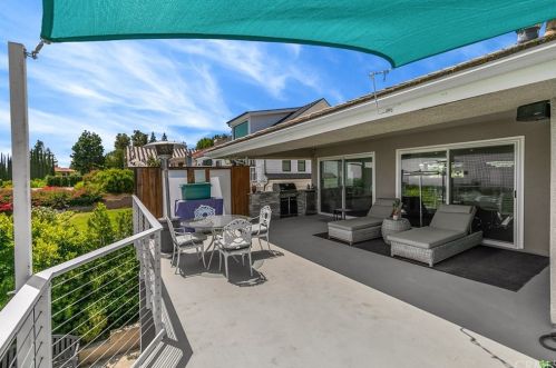 450 25 St, Upland CA 91784-8338 exterior