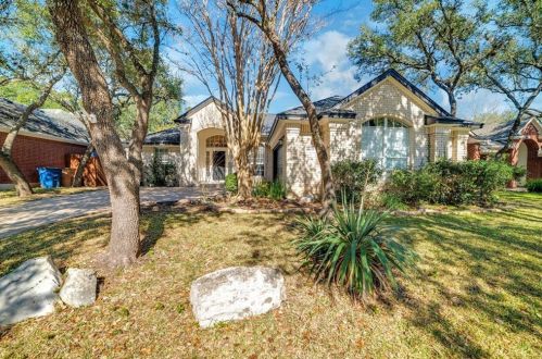 6868 Auckland Dr, Austin TX  78749-4139 exterior