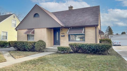 1029 Leith Ave, Waukegan, IL 60085-2521