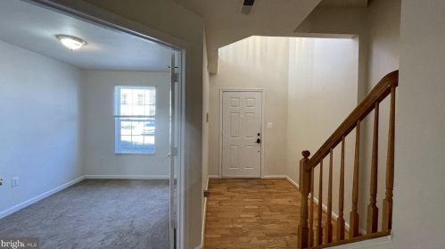 3625 Cebu Island Ct, Woodbridge VA  22192-7042 exterior