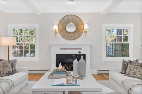 1284 Paula Ct, Los Altos, CA 94024-5571