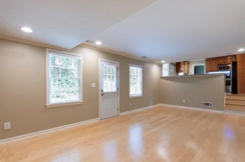 6769 Lockridge Dr, Atlanta GA  30360-1555 exterior