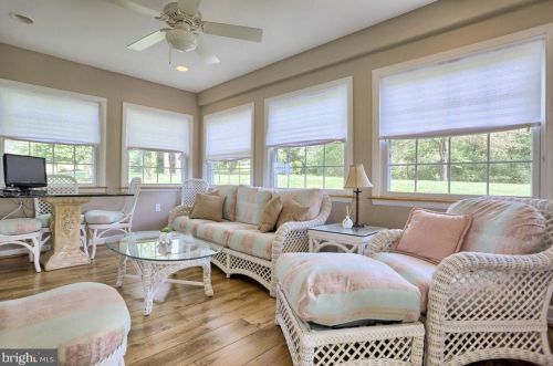 945 Cranes Gap Rd, Carlisle PA  17013-9677 exterior