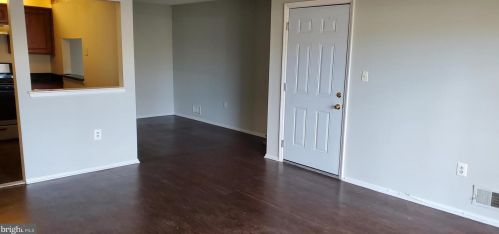 78 Willow Ct, Trenton NJ  08619-4625 exterior