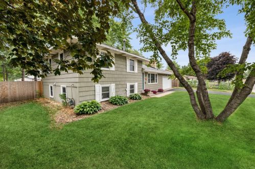 7001 Zane Ave, Minneapolis, MN 55429-1045