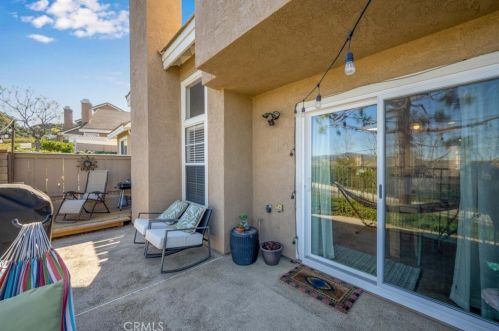 889 Sapphire Ln, Anaheim CA  92807-4864 exterior