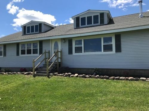 301 Currier Rd, Hill, NH 03243-3215