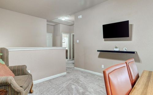 108 Ferrule Dr, Uhland TX 78640-8008 exterior