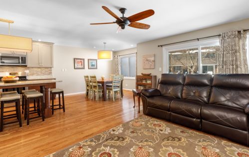 414 Bluebird Ln, Bannockburn IL  60015-3617 exterior