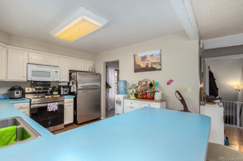 7556 Rosemary Cir, Englewood CO 80112-6421 exterior