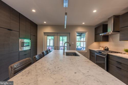 9907 Markham St, Silver Spring MD 20901-2233 exterior