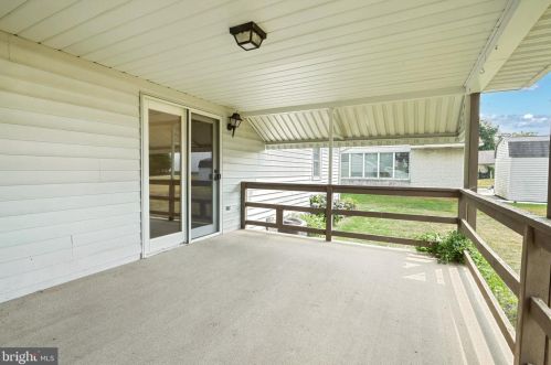 764 Walnut St, Hanover PA 17331-2051 exterior