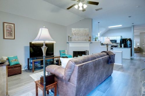4506 Parkview Ln, Fort Worth TX  76137-5457 exterior