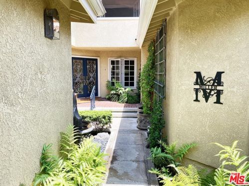 38 Fairway Dr, Manhattan Beach, CA 90266-7211