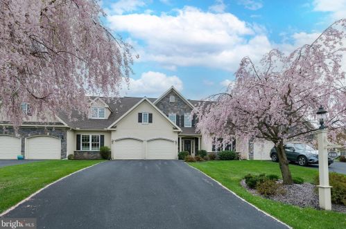849 Huntington Pl, Lancaster, PA 17601-1291