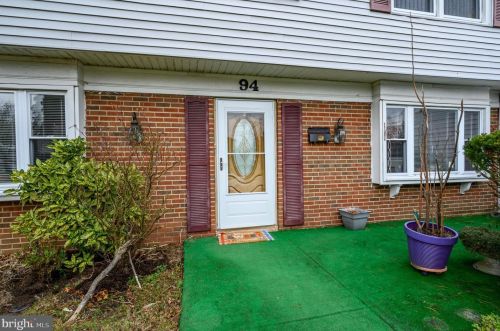 94 Melbourne Ln, Willingboro, NJ 08046-3147