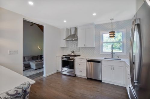 821 Bluestone Ln, Bridgewater, NJ 08807-1332