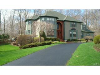 7 Arrowhead Dr, Upper Stepney CT  06468-1067 exterior