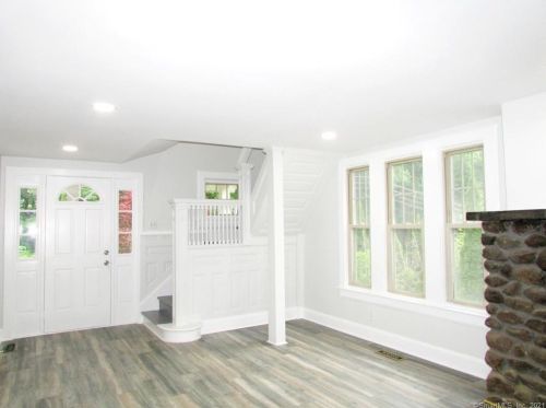93 New Harwinton Rd, Torrington CT  06790-5646 exterior