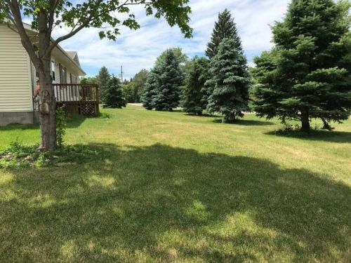 608 6th St, Hecla, SD 57446-2007