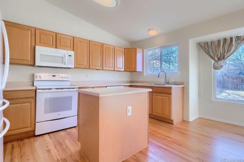 5593 Himalaya Way, Aurora CO 80013-6078 exterior