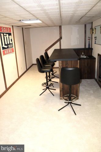 5076 Queens Wood Dr, Springfield VA  22015-1530 exterior