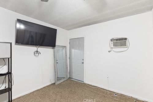 2950 11th St, Riverside CA  92507-4961 exterior