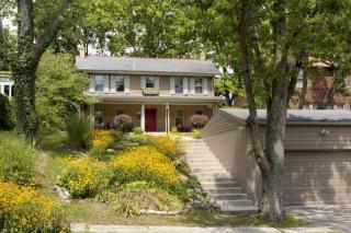 156 Brevoort Rd, Columbus, OH 43214-3824