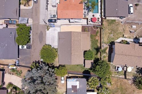 338 Plaza De Benito Juarez, Vista CA  92083-3549 exterior