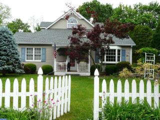 127 Grovers Mill Rd, Plainsboro, NJ 08536-3112