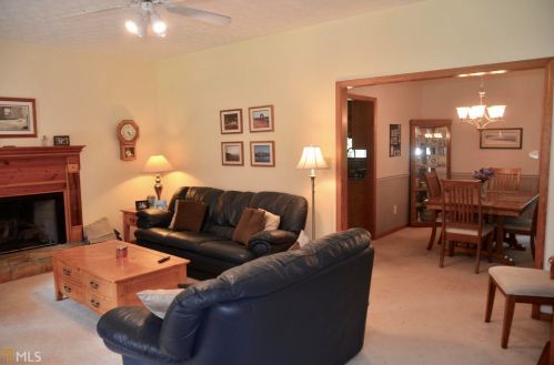 60 Brooks Dr, Stockbridge GA  30281-1855 exterior