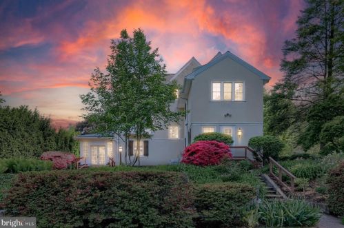 1130 Wheatland Ave, Lancaster PA  17603-2543 exterior