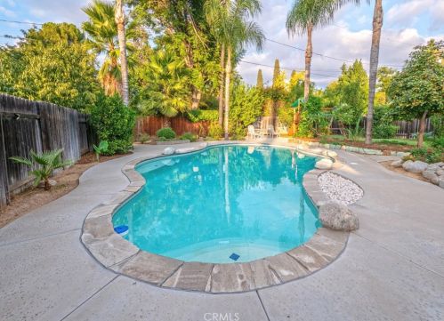 3975 Beechwood Pl, Riverside CA  92506-1160 exterior