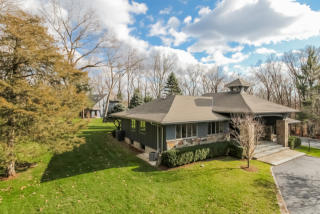 55 Cutler Rd, Greenwich CT  06831-2508 exterior