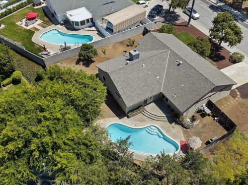 5550 Gloucester Way, Riverside CA  92506-3425 exterior