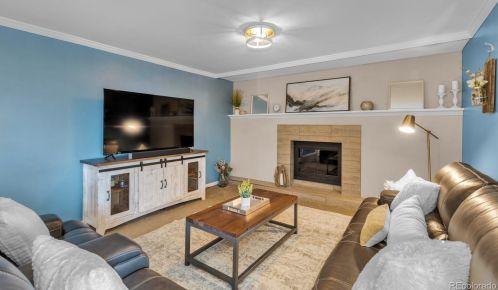 2572 Pagosa Way, Aurora CO 80011-4930 exterior