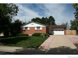 661 Dearborn St, Denver CO  80011-6920 exterior