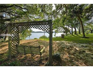 251 Old Baileys Rd, Bluffton, SC 29909-3801