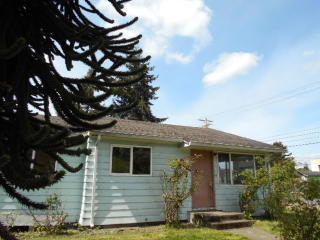 5002 Wapato St, Tacoma, WA 98409-7136