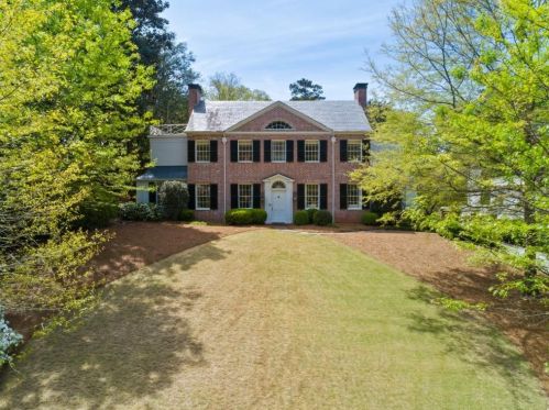 2868 Habersham Rd, Atlanta, GA 30305-2959