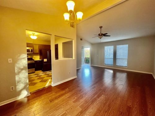 2886 Landington Way, Duluth GA  30096-6218 exterior