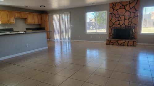 8617 Lodestone Cir, Elk Grove, CA 95624-2517