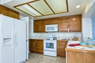 4680 Cordoba Way, Oceanside, CA 92056-5104