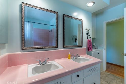 3902 Altura Ave, Glendale CA 91214-2501 exterior