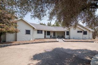 13063 Shepherd Ave, Clovis, CA 93619-9455