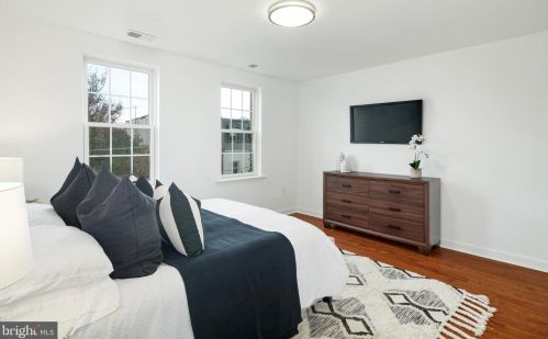 1828 12 St, Philadelphia PA 19147-4532 exterior